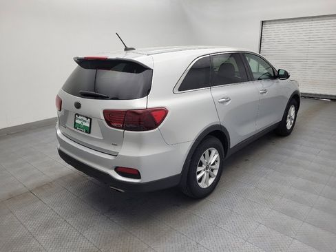 Used 2019 Kia Sorento L FWD image 9