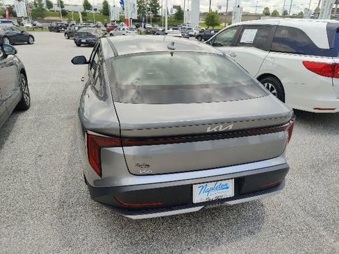 Used 2025 Kia K4 FWD image 7