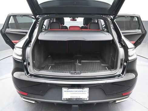 Used 2019 Porsche Macan AWD/4WD image 11