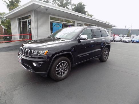 Used 2020 Jeep Grand Cherokee Limited AWD/4WD image 10