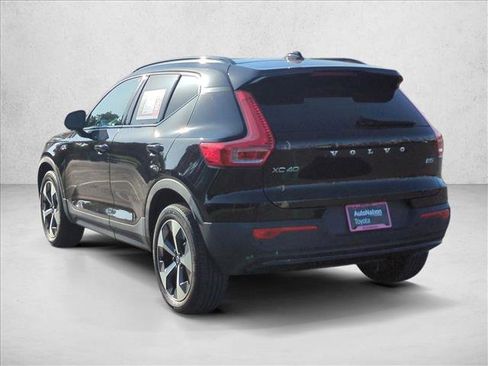 Used 2023 Volvo XC40 B5 Plus w/ Driver Assist Package image 8
