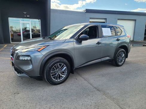 Used 2023 Nissan Rogue S AWD/4WD image 2