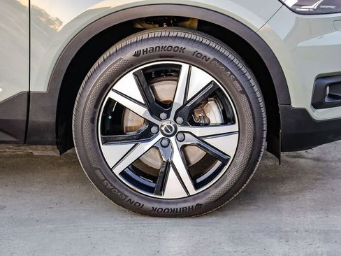 Used 2021 Volvo XC40 P8 Recharge image 11