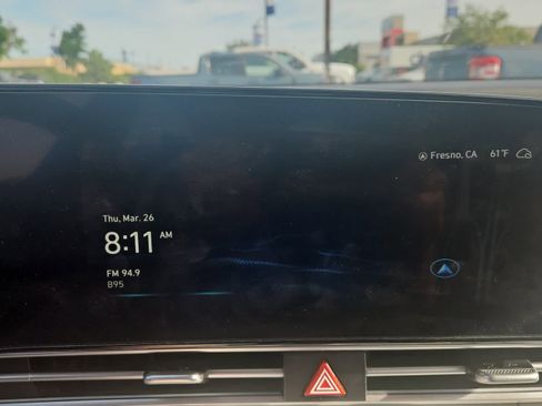 Used 2024 Hyundai Elantra Limited image 16