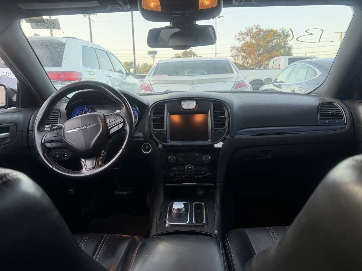 Used 2016 Chrysler 300 S w/ 300S Premium Group RWD image 6