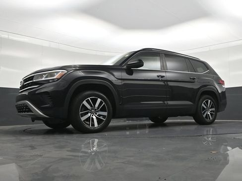 Used 2021 Volkswagen Atlas SE FWD image 25