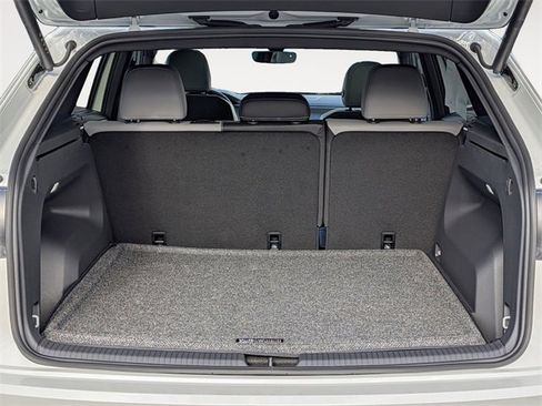 New 2026 Volkswagen Atlas Cross Sport SEL R-Line image 31