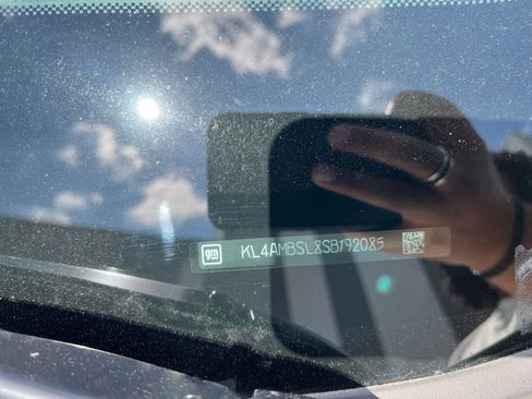 Used 2025 Buick Encore GX Preferred FWD image 33