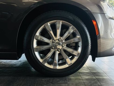 Used 2021 Chrysler 300 Touring L w/ Popular Equipment Group AWD/4WD image 25