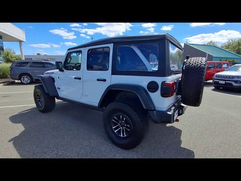Used 2025 Jeep Wrangler Unlimited Rubicon w/ XTREMEE 35" Tire Package AWD/4WD image 6