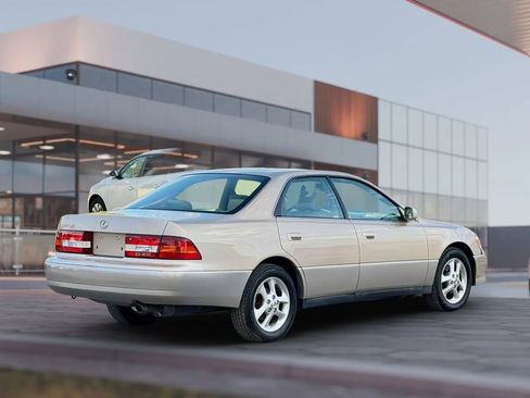 Used 2000 Lexus ES 330 image 11