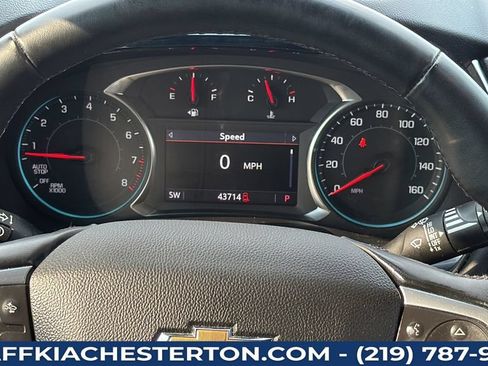 Used 2023 Chevrolet Traverse LT FWD image 20