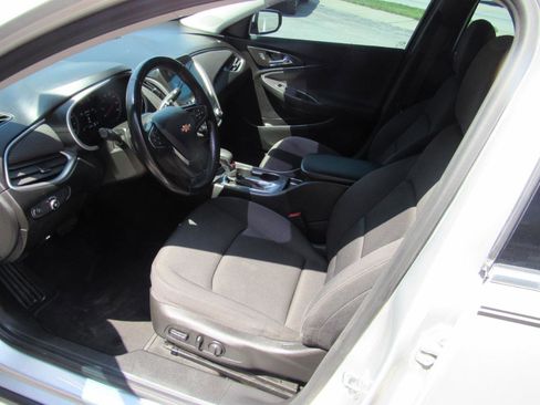 Used 2021 Chevrolet Malibu RS FWD image 13