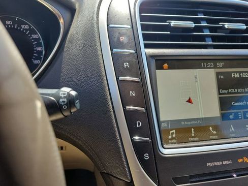 Used 2018 Lincoln MKX Select w/ Select Plus Package image 30