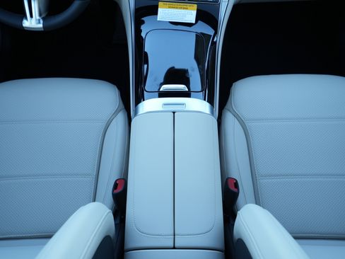 New 2026 Mercedes-Benz GLC 300 4MATIC image 27