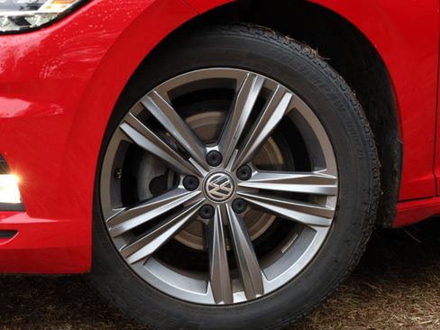 Used 2020 Volkswagen Jetta R-Line w/ R-Line Cold Weather Package image 20