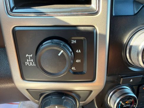 Used 2017 Ford F150 King Ranch w/ Equipment Group 601A Luxury AWD/4WD image 28