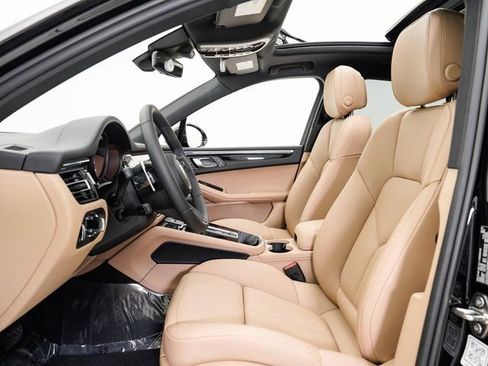 Used 2026 Porsche Macan AWD/4WD image 6
