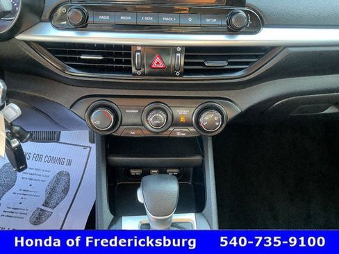 Used 2023 Kia Forte LXS w/ LXS Technology Package FWD image 32