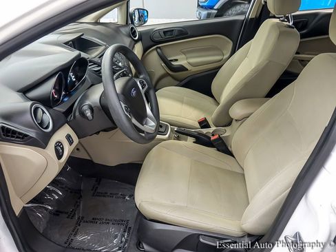 Used 2019 Ford Fiesta SE image 9