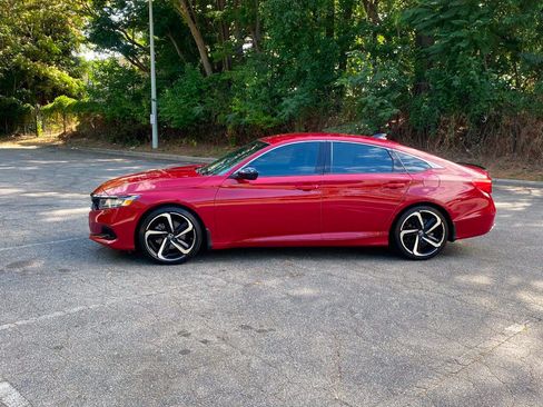 Used 2021 Honda Accord Sport image 8