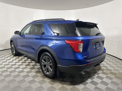 Certified 2021 Ford Explorer XLT w/ Equipment Group 202A image 5