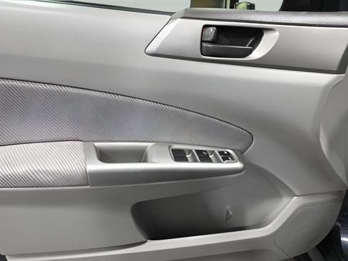 Used 2010 Subaru Forester 2.5X AWD/4WD image 11