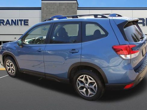 Certified 2023 Subaru Forester Premium image 8