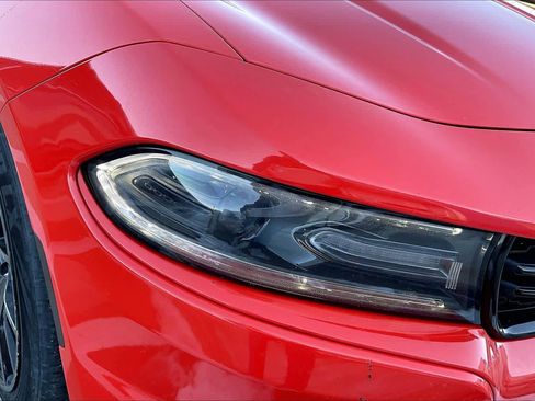 Used 2019 Dodge Charger SXT image 27
