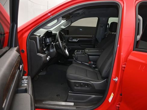 Used 2025 GMC Sierra 1500 Elevation w/ X31 Off-Road Package AWD/4WD image 12