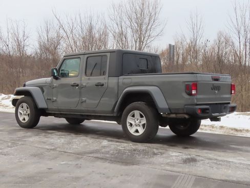 Certified 2022 Jeep Gladiator Sport image 25