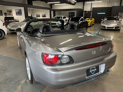 Used 2001 Honda S2000 image 11