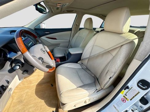 Used 2011 Lexus ES 350 image 22