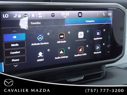 Used 2025 Jeep Wrangler Unlimited Sahara AWD/4WD image 21