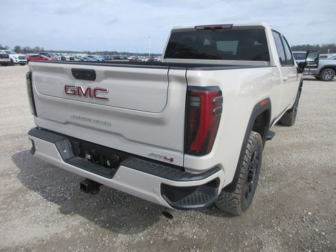New 2026 GMC Sierra 2500 AT4 image 5