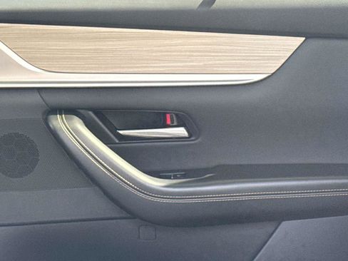 Certified 2025 MAZDA CX-90 3.3 Turbo w/ Preferred Package image 15