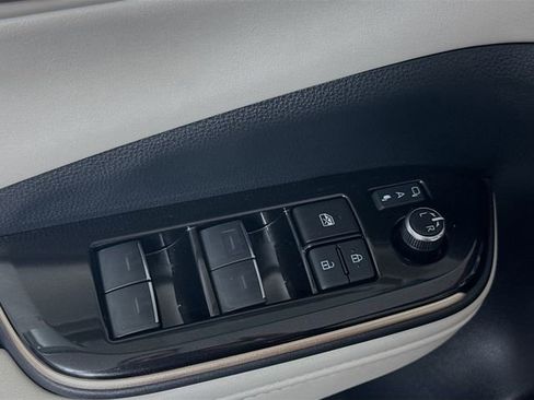 Used 2024 Toyota Crown Limited AWD/4WD image 19