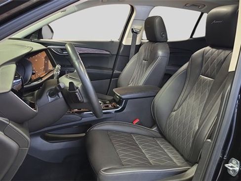 Used 2023 Buick Envision Avenir image 11
