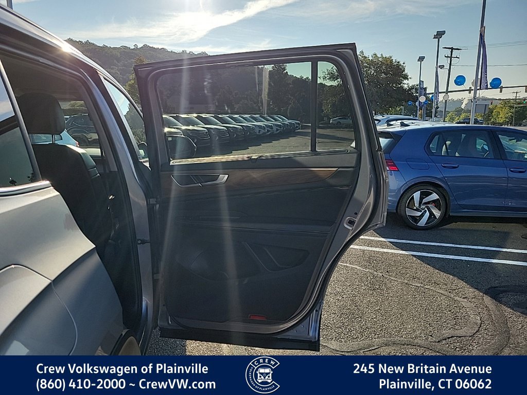Certified 2024 Volkswagen Atlas SE AWD/4WD image 43