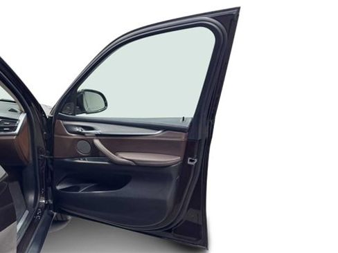 Used 2015 BMW X5 xDrive35i image 9