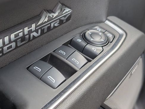 Used 2024 Chevrolet Silverado 1500 High Country w/ Midnight Edition AWD/4WD image 26