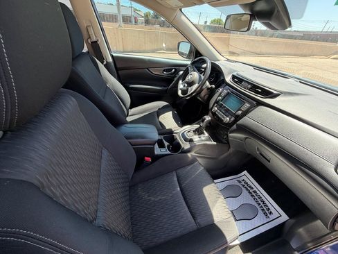 Used 2019 Nissan Rogue SV AWD/4WD image 19