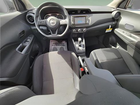Used 2025 Nissan Kicks Play S image 6