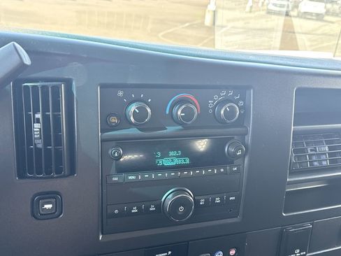 Used 2024 Chevrolet Express 2500 w/ Driver Convenience Package image 12