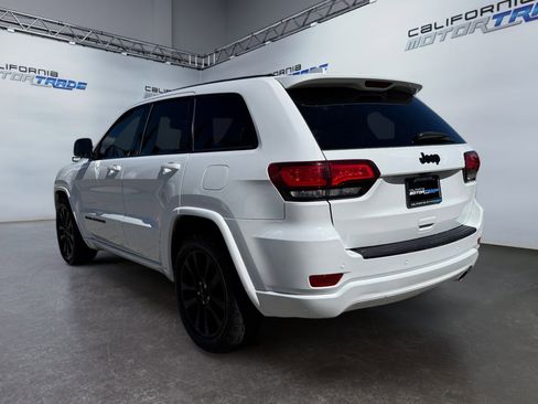Used 2019 Jeep Grand Cherokee Altitude image 7