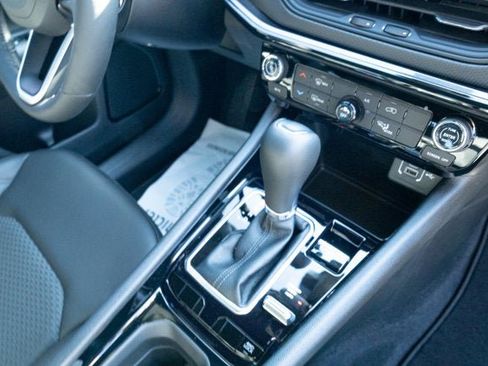 New 2026 Jeep Compass Latitude image 38