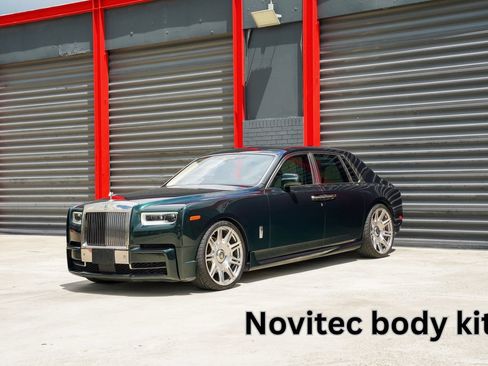 Used 2022 Rolls-Royce Phantom Sedan RWD image 1