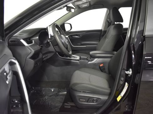 Used 2025 Toyota RAV4 XLE FWD image 11
