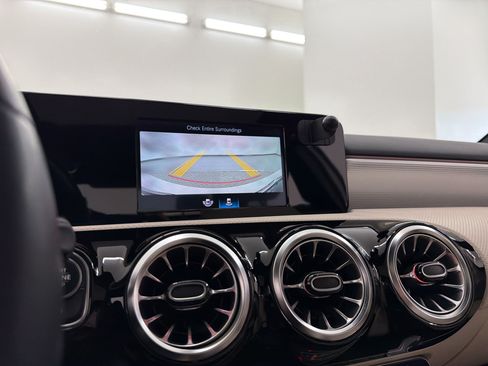 Used 2022 Mercedes-Benz A 220 image 21