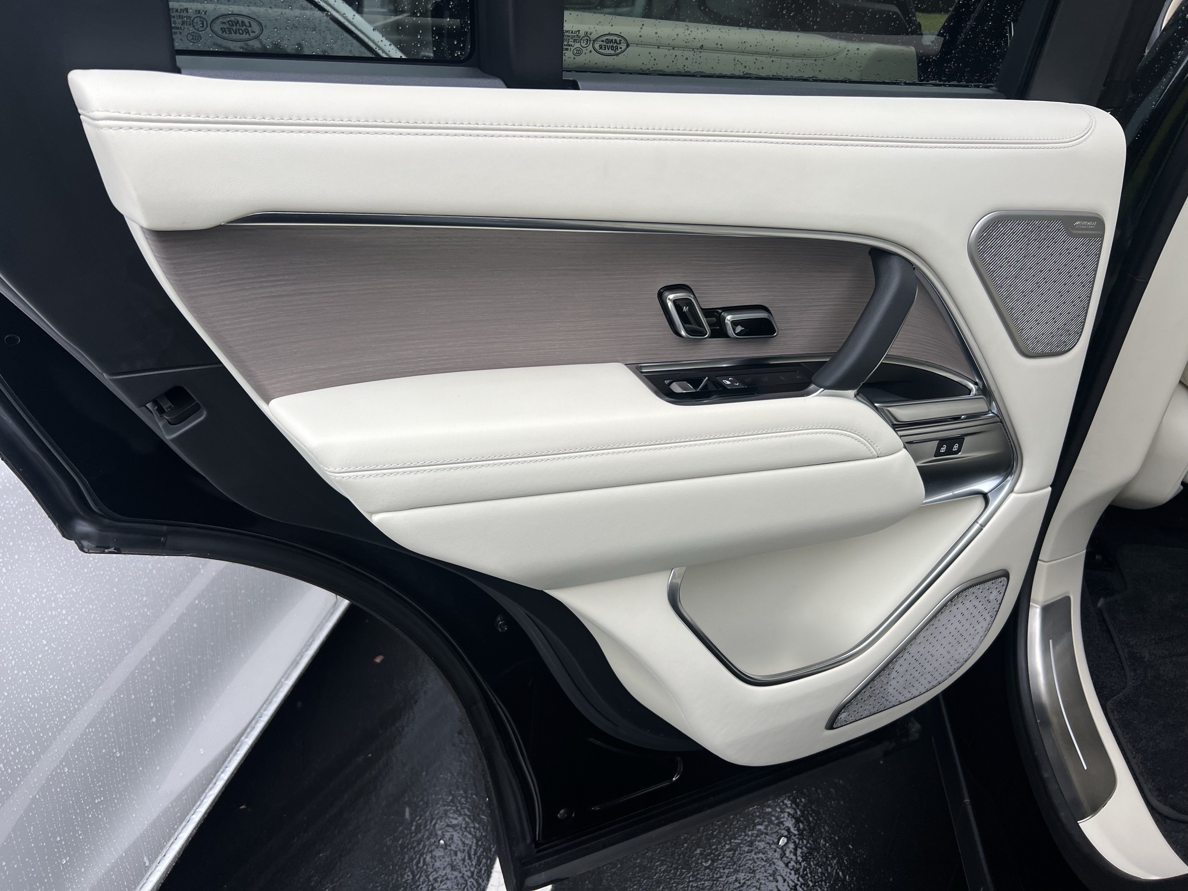 Certified 2023 Land Rover Range Rover First Edition AWD/4WD image 28